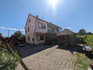 Holiday home in Balatonmariafürdo 19401 - Balatonmáriafürdő - 1