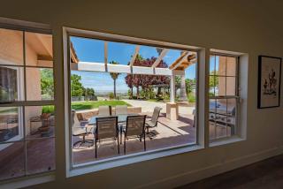 Hilltop Oasis - Templeton - 7