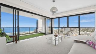 3BR Sub-Penthouse with Breathtaking Ocean Views - Gold Coast - 4