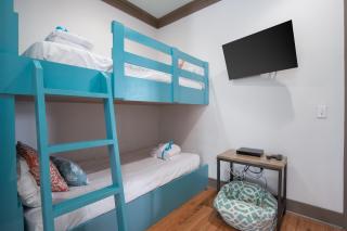 Four C's Retreat - Lavish Home with Private Boardwalk Access to the Beach - 3