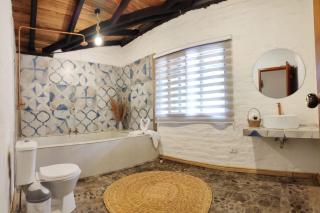 Aurora Rustic Hostel - Baños - 8