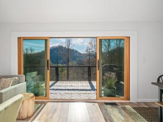 Skytop Summit-Hot Tub-Firepit-Big Views - 2