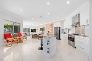 Splash House at Kingscliff - Pet Friendly with Pool - Kingscliff - 3