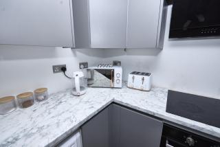 Apartment in Buckinghamshire with Secured Parking - 5