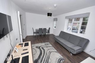 Apartment in Buckinghamshire with Secured Parking - Buckinghamshire - 2