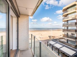 Apartment in Koksijde with Sea Views, cleaning included - Koksijde - 5
