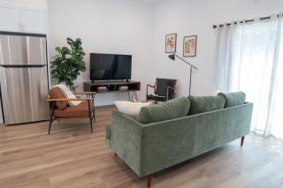 New 2BR Family Home Nr Universal - 4