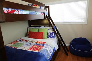 Anaheim California, Beautiful Pool Home, Short Walk to Disney - 2