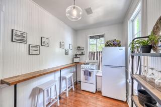 Charming Cottage Near Main with Patio&FirePit!! - Fredericksburg - 2