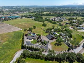 Frontier Farmhouse - Templeton - 6