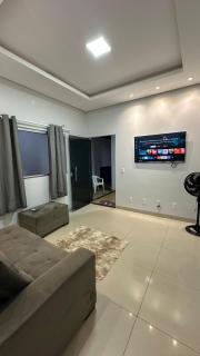 Excelente casa com piscina e 2 quartos proximo da rodoviária e aeroporto - Palmas - 0