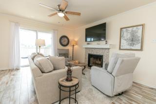 Cape Terrace Waterfront Oasis - Horseshoe Bay - 6