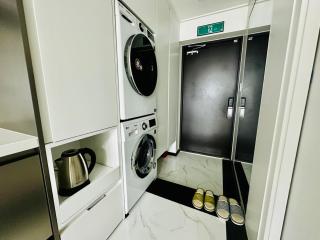 High-rise Beach Home in Busan - 6
