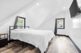 6BR Homes Perfect for Large Groups & Families Near Niagara Falls Attractions - Niagara Falls - 7