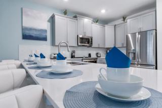 Magical 10-Bedroom Disney Getaway Awaits! - 4