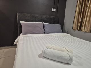 9pax GFloor 2R2B DOORSTEP TO BEACH, WATERSPORT, BBQ Set, Pool, Wifi, 50"TV - Port Dickson - 8