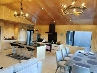Brand New 4BR Alpine Home Near Turoa Ski Field - Ohakune - 1