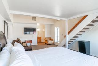 Road Creek Inn - Loa - 7