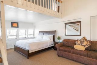 Road Creek Inn - Loa - 2