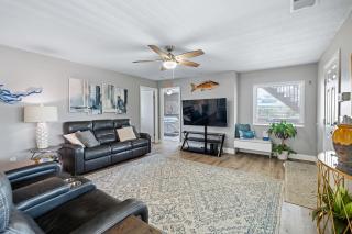 3BR Beach House Spacious & Steps from Sand - 1