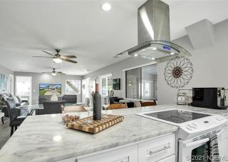 4br Beach House Spacious & Steps From Sand - New Smyrna Beach - 7