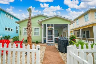 Eleventh Street - Mustang Beach - 0
