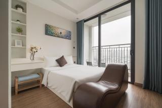 Delux Studio With Gym And Swimming Pool, Private Walking Lake In City Centre - Hanoi - 0