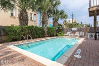 Dom's Beach Retreat - South Padre Island - 3