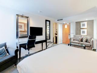 The Landmark Hotel and Leisure Club DLX DBL - Perth - 1