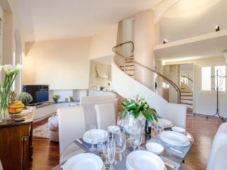 Luxury 3 Bedrooms Penthouse with Elevator - 8