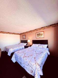 Dakota Inn - Huron - 7