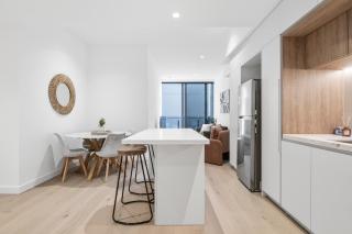 Stylish West Side Place 1B - Luxe Apt with Gym and Pool - Melbourne - 7