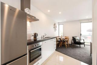 Free Secure Park CBD Location 2 Bdrms 5 mins CBD - Christchurch - 3
