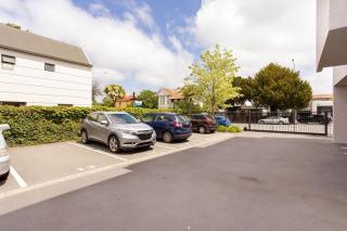 Free Secure Park CBD Location 2 Bdrms 5 mins CBD - Christchurch - 1