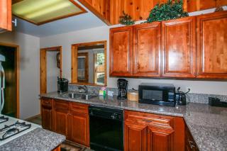 Avalon hide out #1336 - Big Bear Lake - 3
