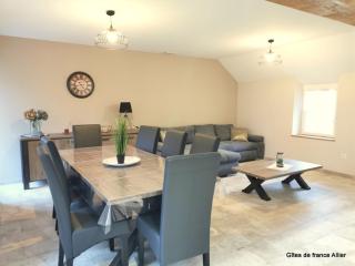 Gîte de Charme avec Terrasse Privative et Grand Jardin près du Parc Le Pal - FR-1-489-339 - Thiel-sur-Acolin - 4
