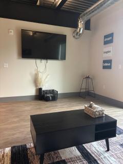 NEW 1BR Luxury Condo Private Balcony 303 - Kalamazoo - 6