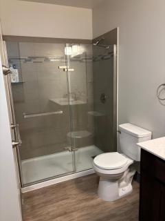 NEW 1BR Luxury Condo Private Balcony 303 - Kalamazoo - 5