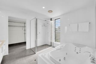 Turquesa at Island Views—Beachfront Resort Living - Palm Cove - 5