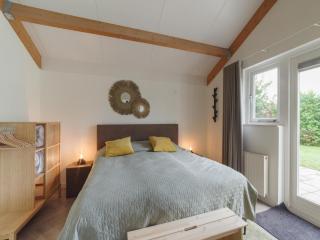 Holiday Home in Quiet Park with Garden - Wemeldinge - 6