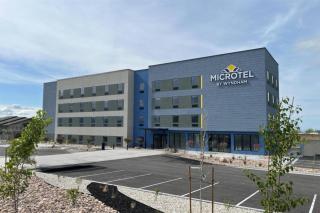 Microtel Inn & Suites by Wyndham Tooele - Tooele - 8
