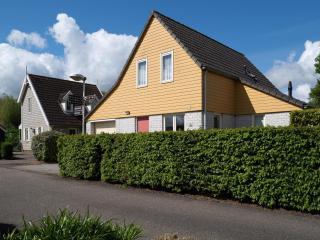 Holiday Home in Quiet Dutch Park for Families - Wemeldinge - 3