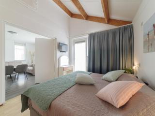 Holiday Home in Zeeland with Garden Terrace - Wemeldinge - 2
