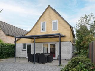 Holiday Home in Quiet Park with Garden - Wemeldinge - 4