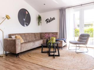 Chalet in Netherlands by Scenic Pond - Veldhoven - 8