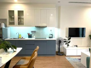 Highend 2 Bedroom Apartment With Pools, Gyms And Tennis Courts In City Centre - Hanoi - 7