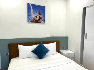 Highend 2 Bedroom Apartment With Pools, Gyms And Tennis Courts In City Centre - Hanoi - 2