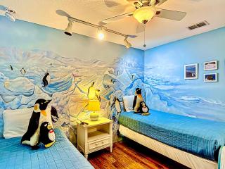 Epic Frozen Themed home 20 min to Disneyworld dw4 - 1