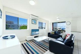 Lindomare Unit 8, 11 Orvieto Tce, Kings Beach - Caloundra - 0
