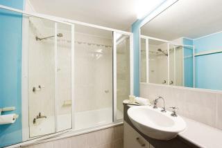 Lindomare Unit 8, 11 Orvieto Tce, Kings Beach - Caloundra - 3